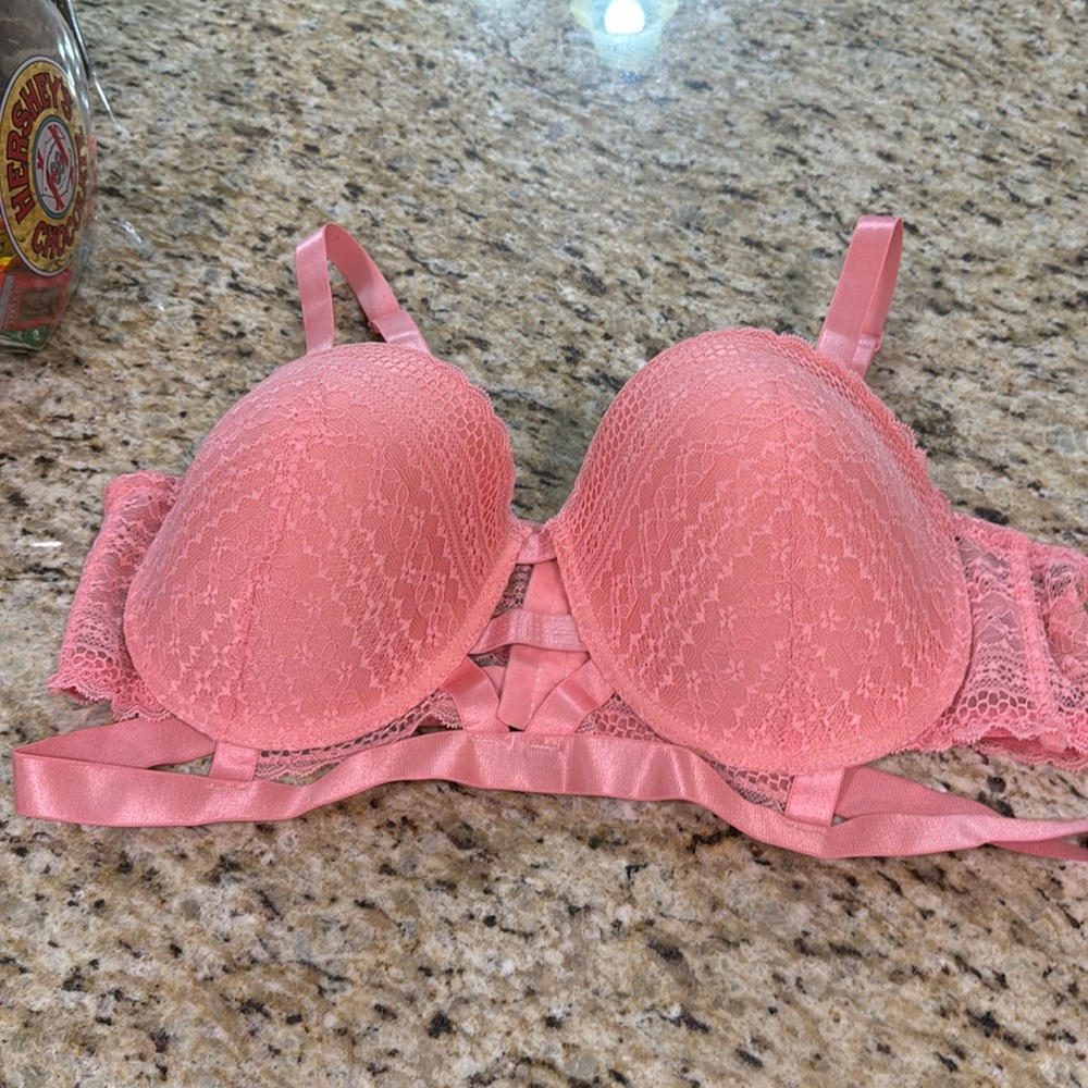 Black Fuchsia Secret Lace Sexy Lace Banded Bra Lightly Padded Underwire 44C